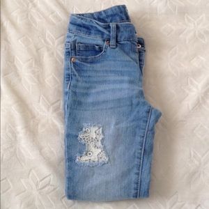 Kids ripped lace light denim jeans